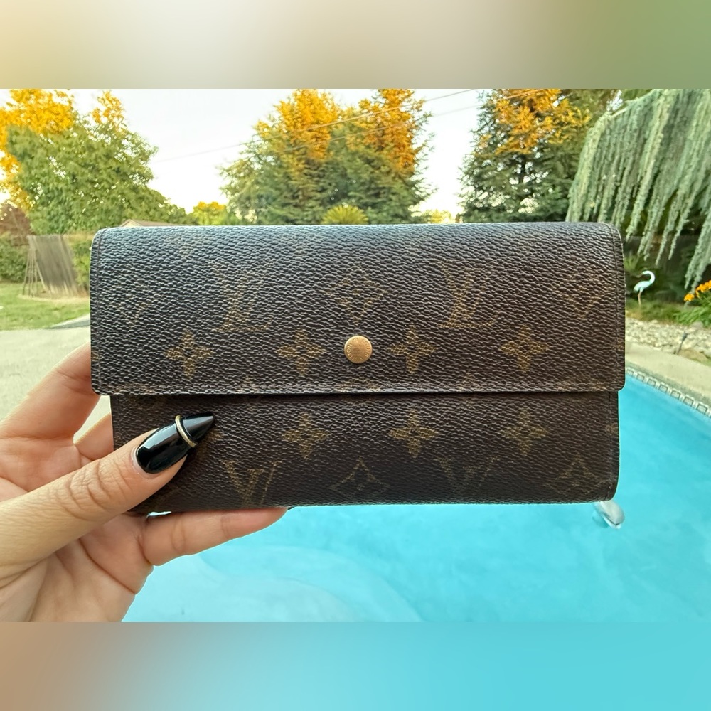 Louis Vuitton Monogram Canvas Brown Snap Wallet